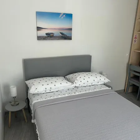 Sleep & Fly Kastela