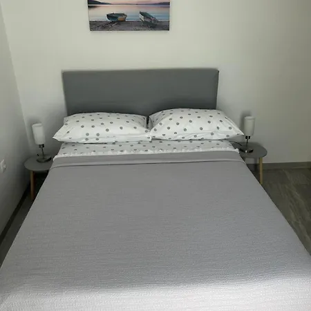 Sleep & Fly Guest house